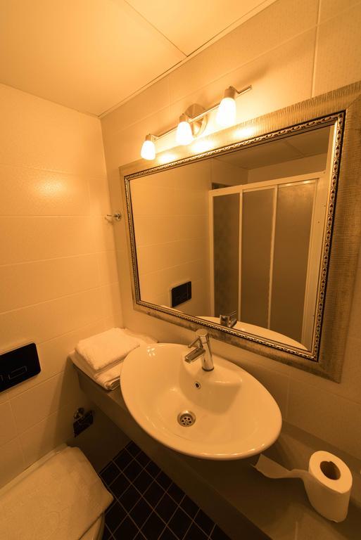 İleri Hotel&Apartments Çeşme Buitenkant foto