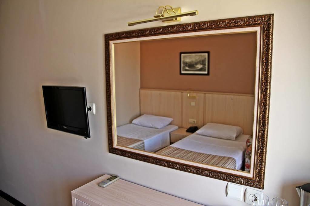 İleri Hotel&Apartments Çeşme Buitenkant foto